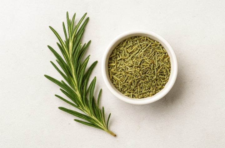 رزماری؛ گیاه معطر با خواص شگفت‌انگیز برای بدن و ذهن